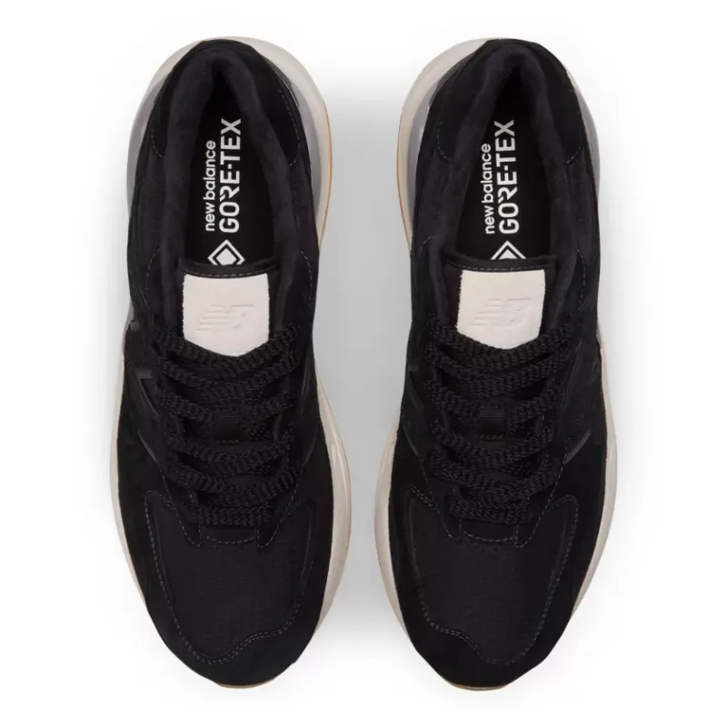 New Balance 57/40 GORE-TEX Black Sea Salt Moonbeam (M5740GXB)