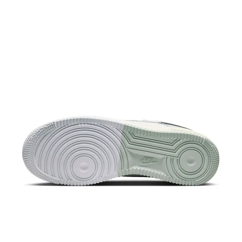 Nike Air Force 1 Low ’07 LV8 Split Light Silver (DZ2522-001)