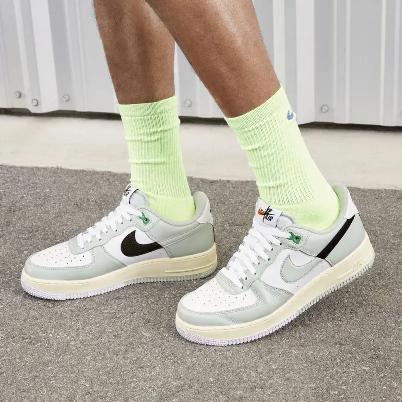 Nike Air Force 1 Low ’07 LV8 Split Light Silver (DZ2522-001)
