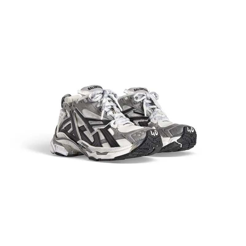 Balenciaga Runner Sneaker Grey (772767W3RNY9012)
