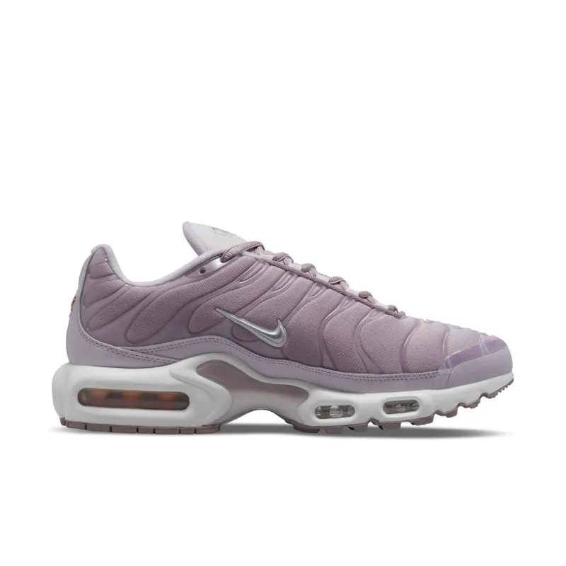 Nike Air Max Plus Plum Fog (Women’s) (DJ5421-500)