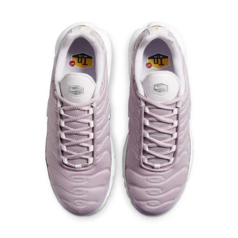 Nike Air Max Plus Plum Fog (Women’s) (DJ5421-500)