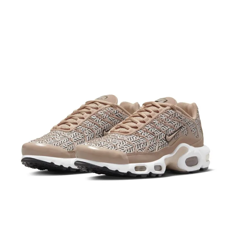Nike Air Max Plus United in Victory (Women’s) (FB2557-200)