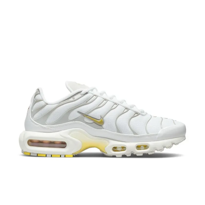 Nike Air Max Plus White Bone Celery (Women’s) (DV6987-100)