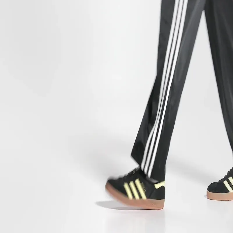 adidas Gazelle Indoor Core Black / Almost Yellow / Gum (IG4999)