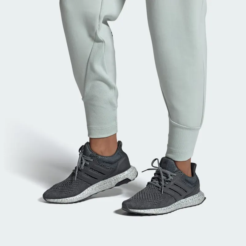 adidas Ultraboost 1.0 Carbon / Carbon / Bright Red (ID9675)