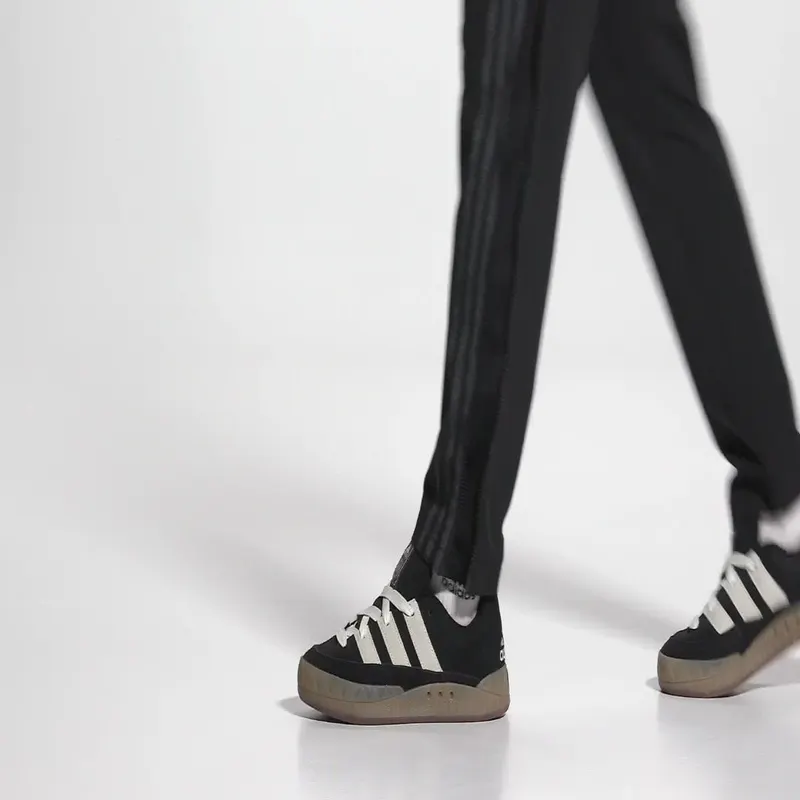 adidas Adimatic Core Black / Off White / Gum (IE2224)
