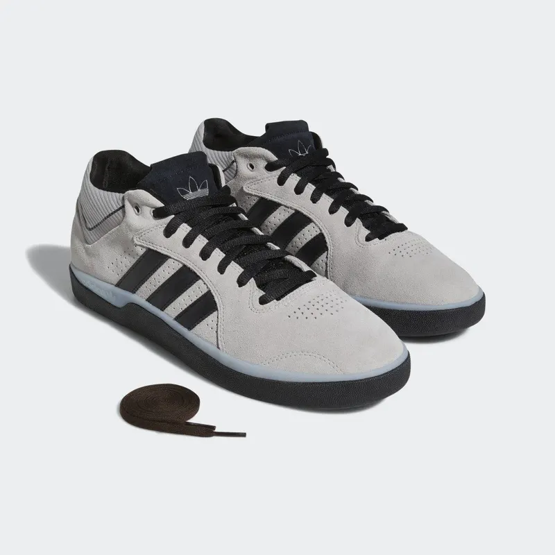 adidas Tyshawn Grey Two / Core Black / Silver Metallic (GY6953)
