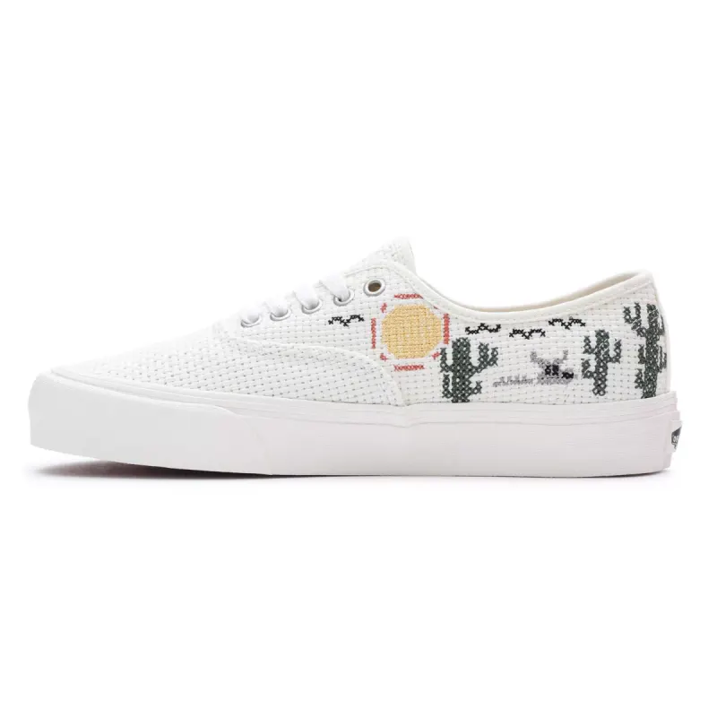 VANS Desert Embroidery Authentic Vr3 Wit (VN0005UDFS8)