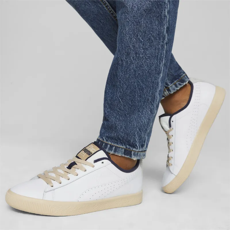 Puma Clyde Service Line Wit (393088-01)