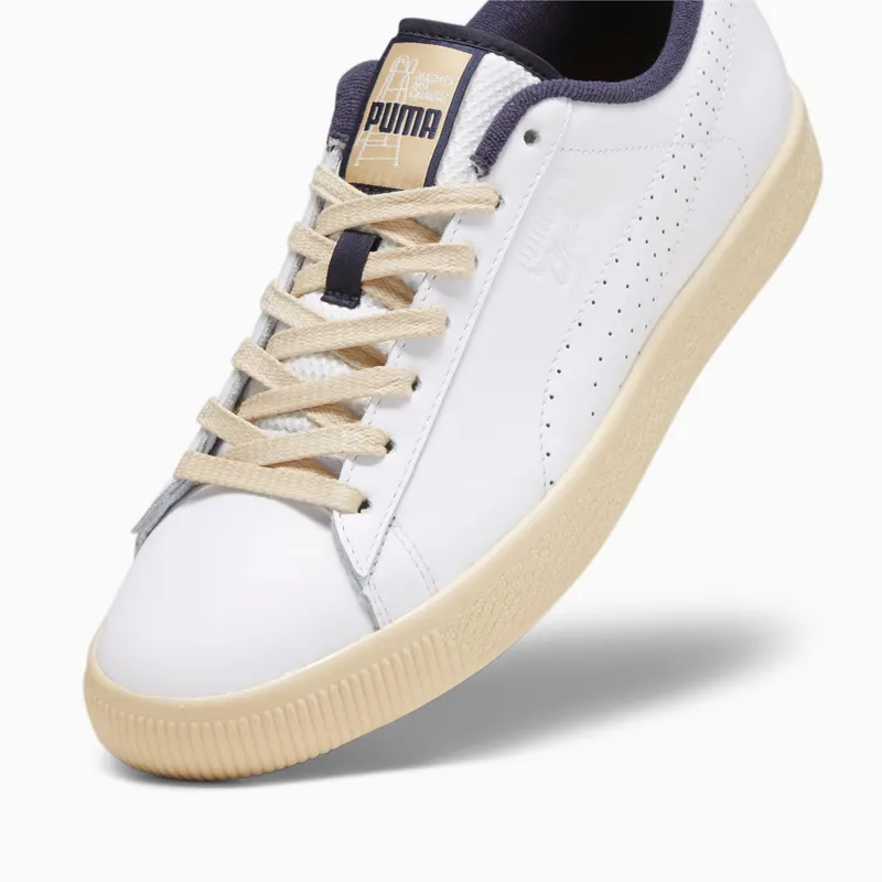 Puma Clyde Service Line Wit (393088-01)