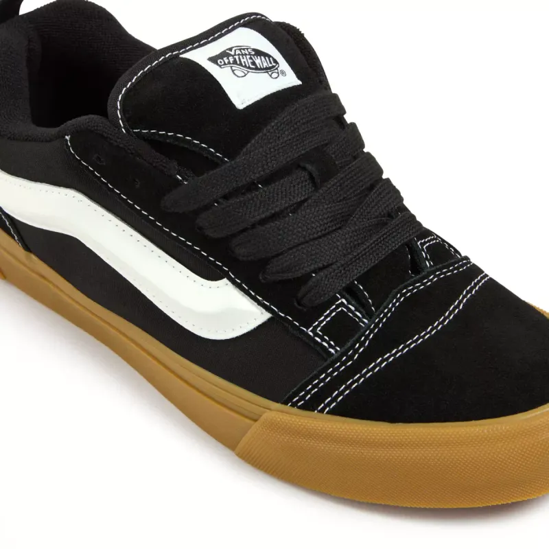 VANS Knu Skool Zwart (VN0009QCB9M)