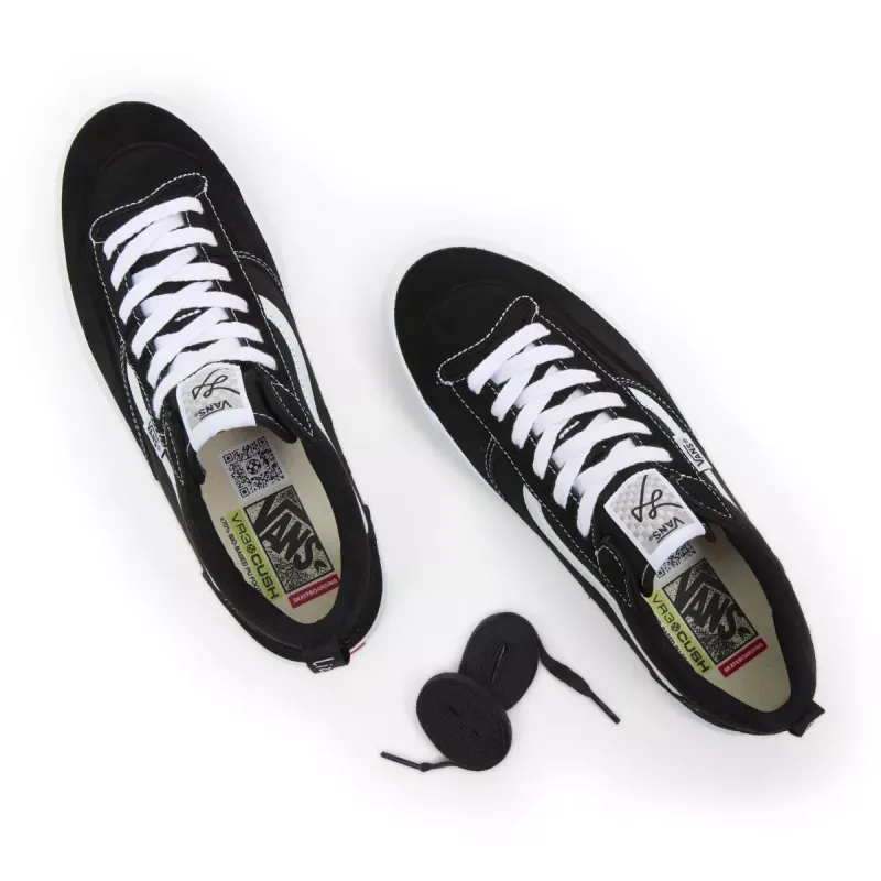 VANS Lizzie Low Zwart (VN000CBTBA2)