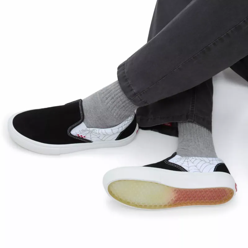 VANS Black Widow Spider Slip-on Zwart (VN0A5FCABWT)