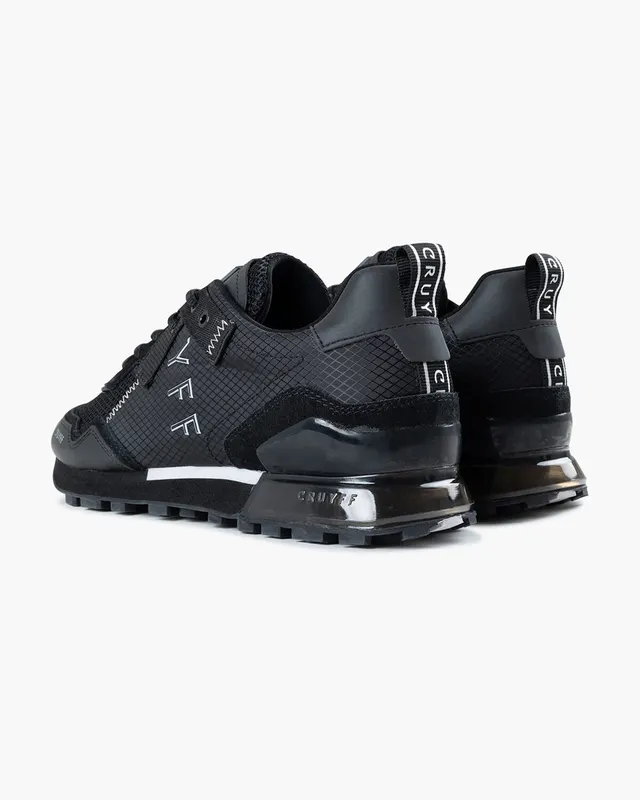 Cruyff Superbia Black/Black (CC233143-959)