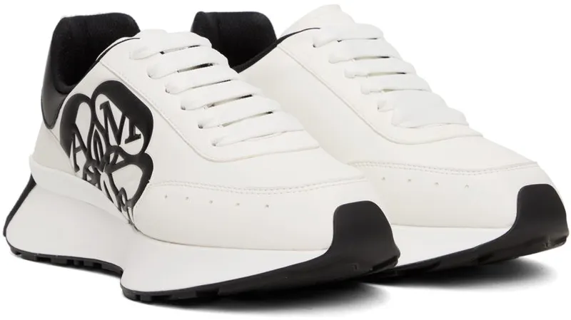 Alexander McQueen White & Black Sprint Runner Sneakers (691342WIC95)