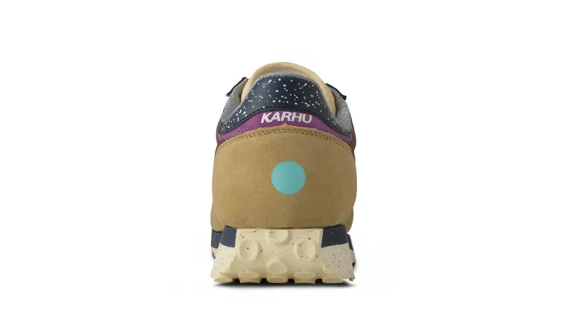 Karhu Mestari Control – Curry / Mineral Red (F840003)