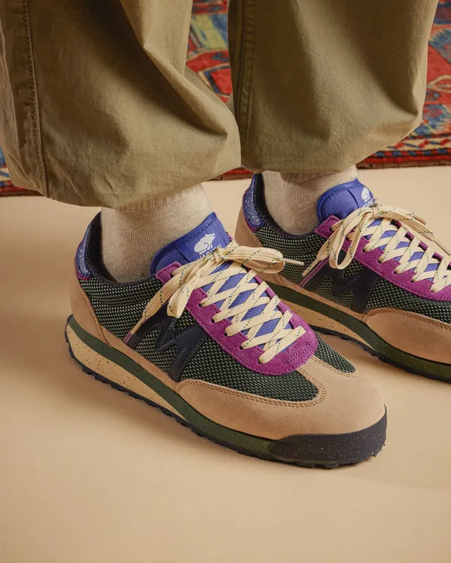 Karhu Mestari Control – Irish Cream / India Ink (F840002)
