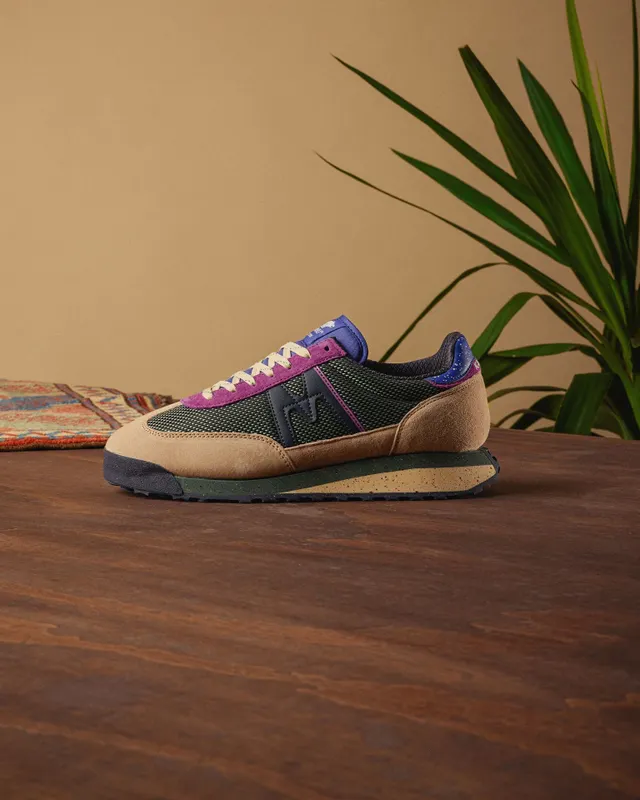 Karhu Mestari Control – Irish Cream / India Ink (F840002)