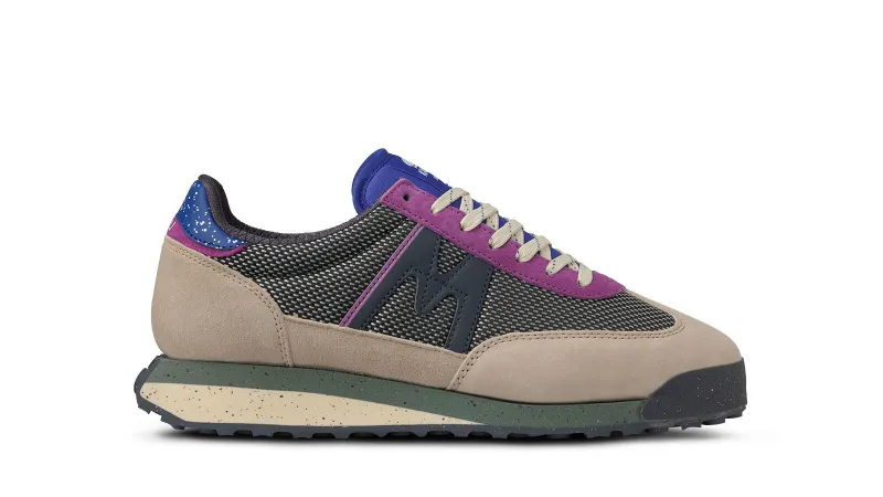 Karhu Mestari Control – Irish Cream / India Ink (F840002)