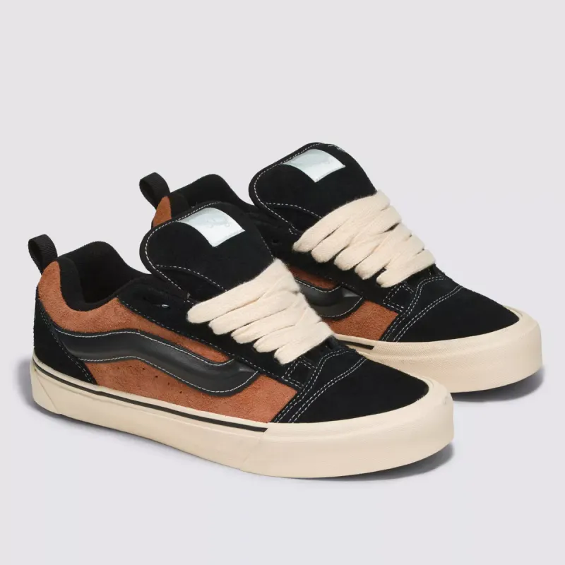 VANS Disney X Vans Knu Skool Zwart (VN0009QCYS8)