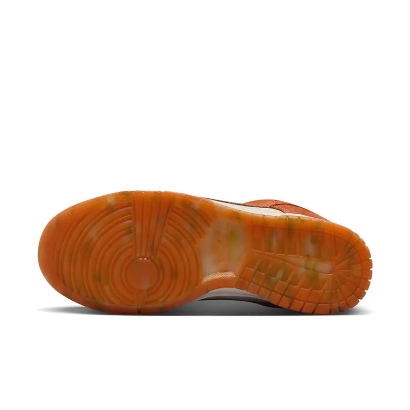 Nike Dunk Low ‘Cracked Orange’ White (FN7773-001)