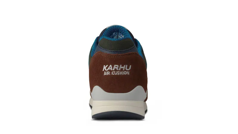 Karhu Synchron Classic – Cappuccino / Foggy Dew (F802679)
