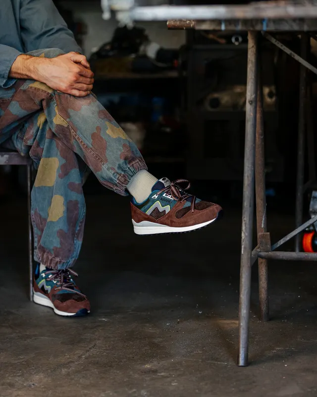 Karhu Synchron Classic – Cappuccino / Foggy Dew (F802679)