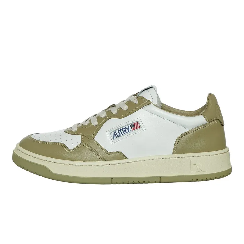 Autry Medalist Low White / Mud (AULMWB31)