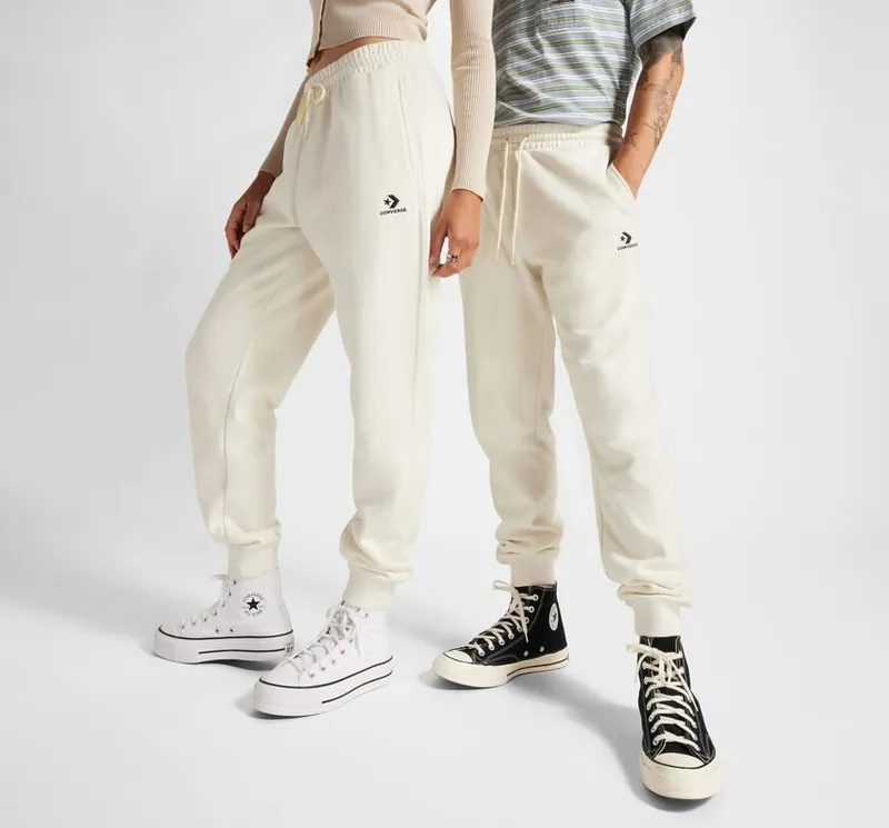 Converse Converse Go-To Embroidered Star Chevron Fleece Sweatpant met standaardpasvorm Converse Egret (10024521-A29)