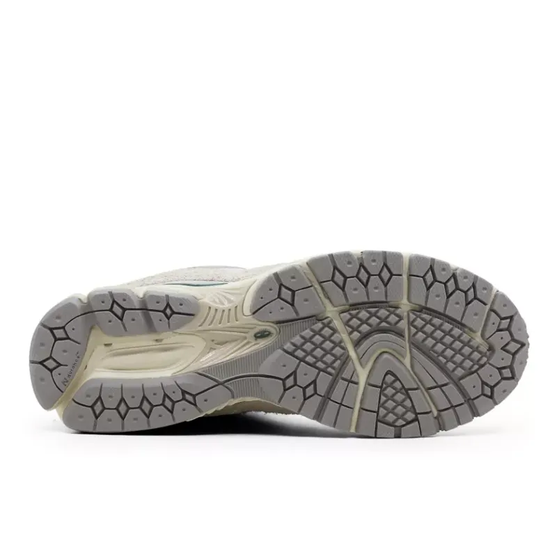 New Balance 2002REK Grey (M2002REK)