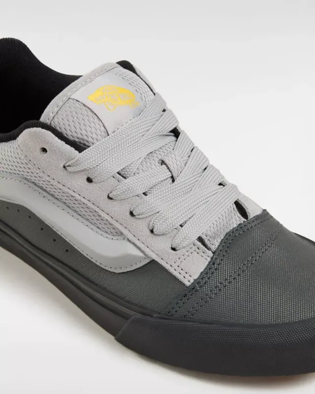 VANS Knu Skool Grijs (VN000CRPKAQ)