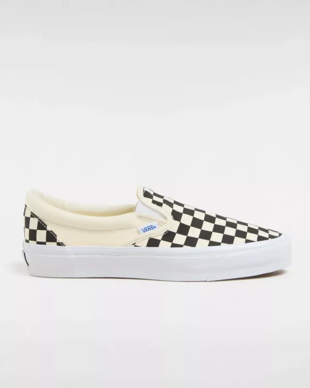 VANS Premium Slip-on 98 Zwart (VN000CSE2BO)