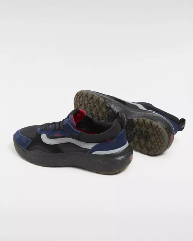 VANS Ultrarange Neo Vr3 Surf Essentials Zwart (VN000BCEYA6)