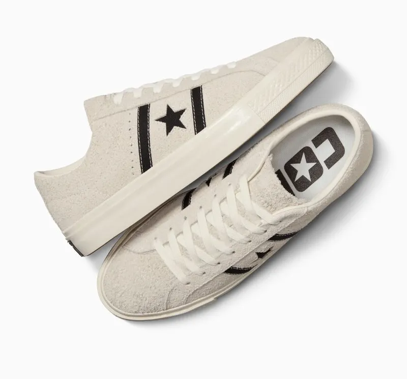 Converse One Star Academy Pro Suede Egret/zwart/egret (A06424C)