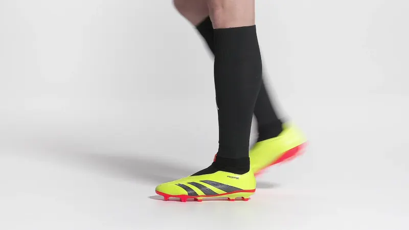 adidas Predator League Laceless Firm Ground Voetbalschoenen (IG7766)