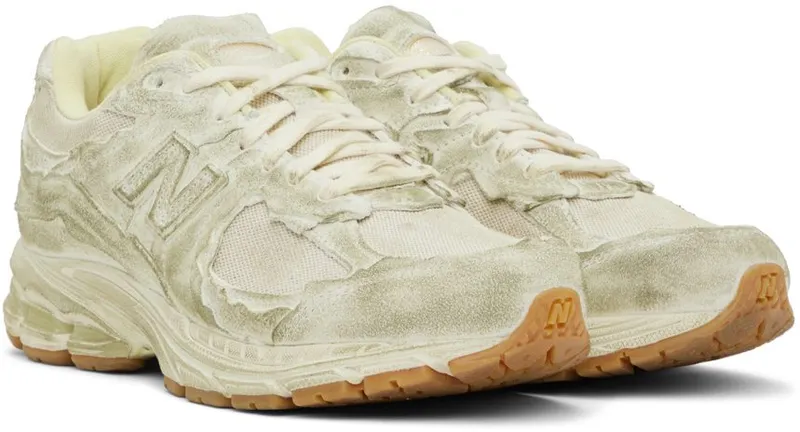 New Balance 2002R Protection Pack Distressed Nb White / Gum (M2002RDG)
