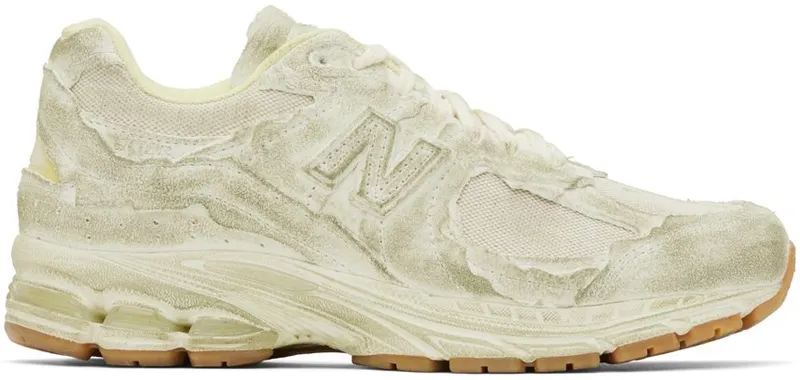 New Balance 2002R Protection Pack Distressed Nb White / Gum (M2002RDG)