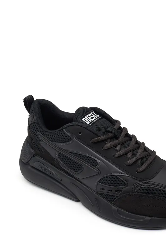 Diesel S-serendipity Sport W (Y02867P4431T8013 https://nl.diesel.com/en/sneakers/s-serendipity-sport-w-black/Y02867P4431T8013.htm)