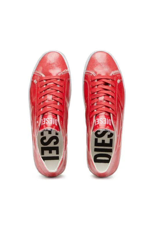 Diesel S-leroji Low W (Y02825P5595T4346 https://nl.diesel.com/en/sneakers/s-leroji-low-w-red/Y02825P5595T4346.htm)