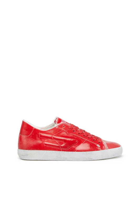 Diesel S-leroji Low W (Y02825P5595T4346 https://nl.diesel.com/en/sneakers/s-leroji-low-w-red/Y02825P5595T4346.htm)