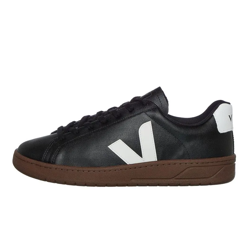 Veja Urca Black / White (UC0703507B)