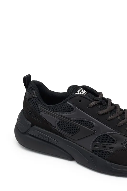 Diesel S-serendipity Sport (Y02868P4431T8013 https://nl.diesel.com/en/sneakers/s-serendipity-sport-black/Y02868P4431T8013.htm)