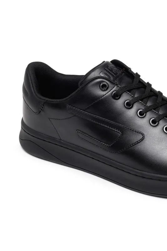 Diesel S-athene Low (Y02869P4423T8013 https://nl.diesel.com/en/sneakers/s-athene-low-black/Y02869P4423T8013.htm)