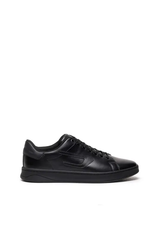 Diesel S-athene Low (Y02869P4423T8013 https://nl.diesel.com/en/sneakers/s-athene-low-black/Y02869P4423T8013.htm)