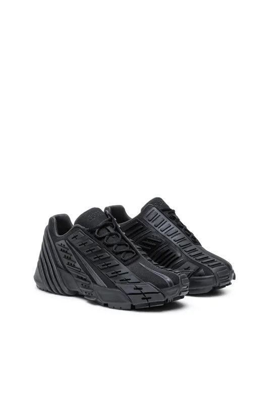 Diesel S-prototype Low (Y02876P4462T8011 https://nl.diesel.com/en/sneakers/s-prototype-low-black/Y02876P4462T8011.htm)