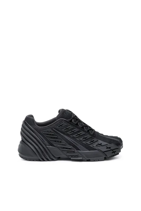 Diesel S-prototype Low (Y02876P4462T8011 https://nl.diesel.com/en/sneakers/s-prototype-low-black/Y02876P4462T8011.htm)