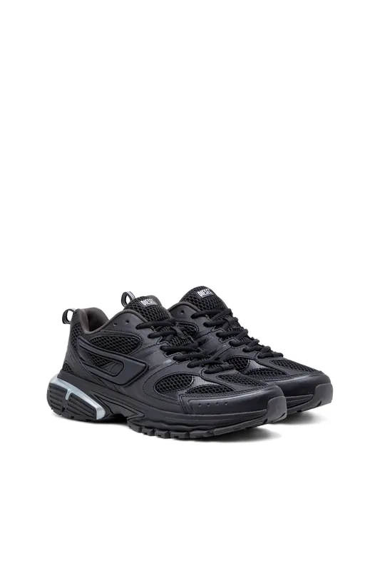 Diesel S-serendipity Pro-x1 (Y03073P0423T8013 https://nl.diesel.com/en/sneakers/s-serendipity-pro-x1-black/Y03073P0423T8013.htm)