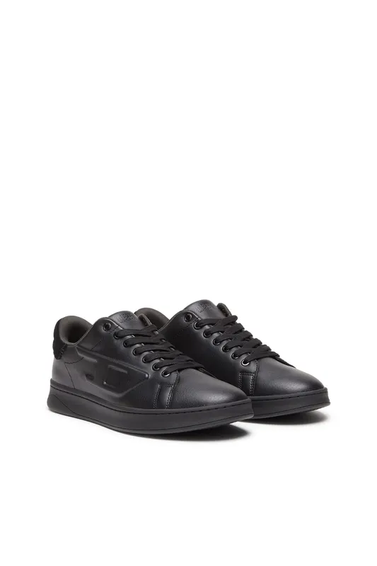 Diesel S-athene Low (Y03132P5580H1669 https://nl.diesel.com/en/sneakers/s-athene-low-black/Y03132P5580H1669.htm)