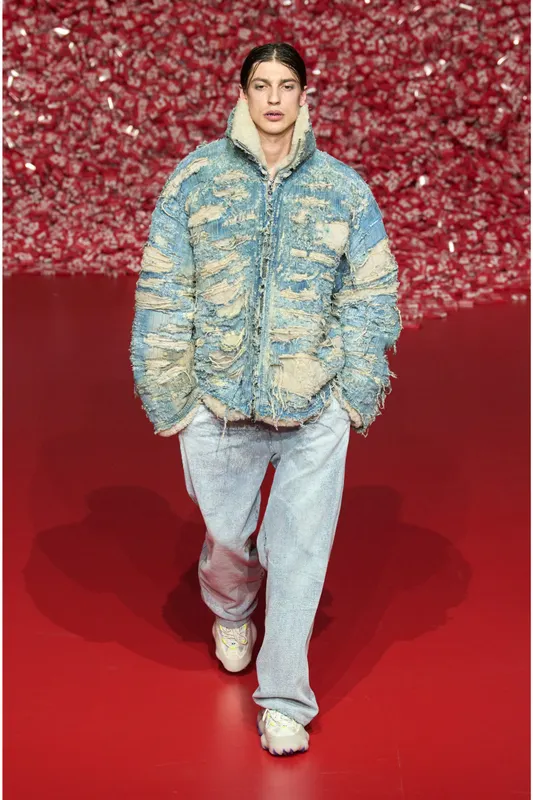 Diesel S-prototype P1 (Y03135P5604H9847 https://nl.diesel.com/en/sneakers/s-prototype-p1-multicolor/Y03135P5604H9847.htm)